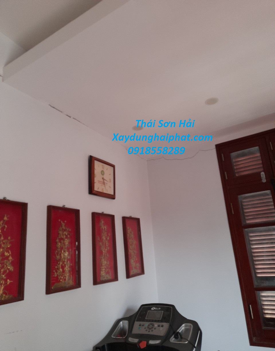 xu-ly-sua-tuong-chong-tham-co-tran-nha-o-Ha-Noi-1