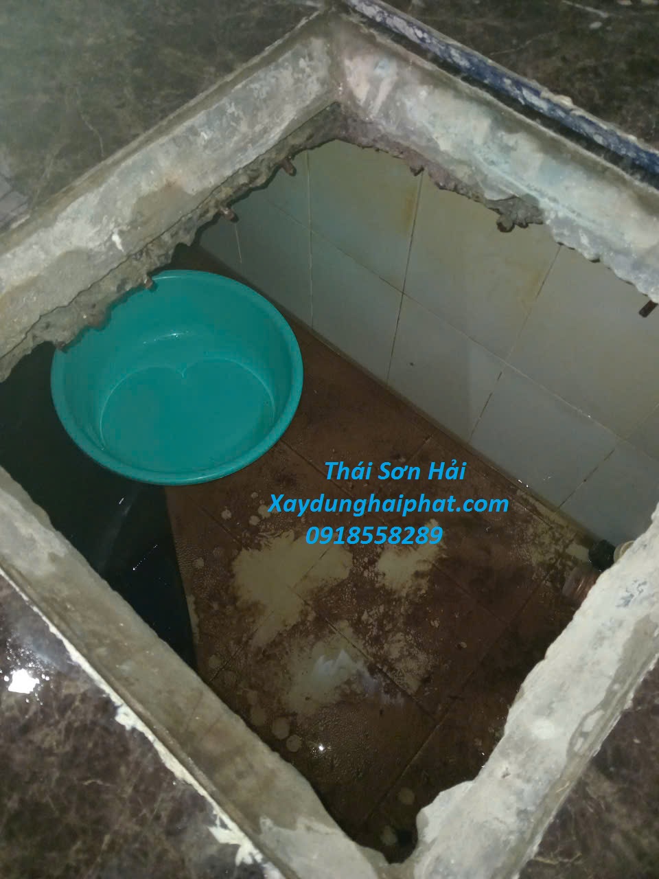 xu-ly-tham-be-ngam-nha-pho-chong-tham-be-chua-nuoc-cu-o-HN-2