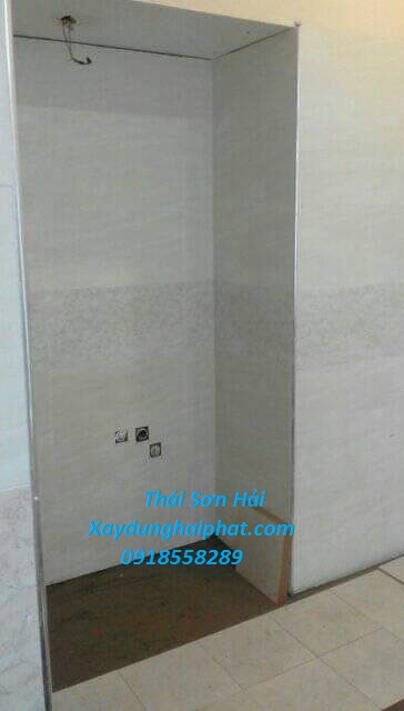 xu-ly-tham-nuoc-nen-nha-ve-sinh-chong-tham-san-toilet-triet-de-o-HN-4