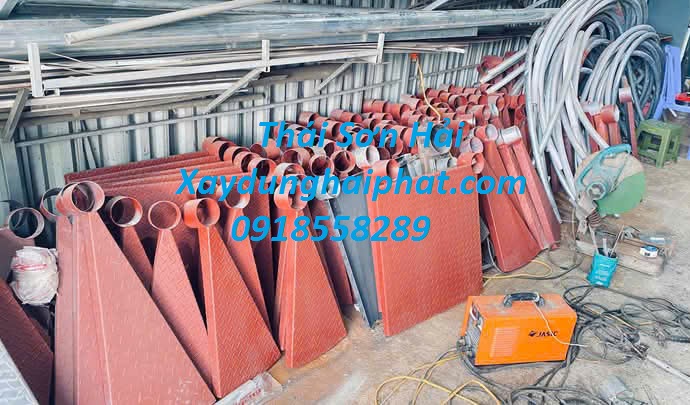xuong-gia-cong-cau-thang-sat-khung-bao-ve-cho-nha-o-HN-4